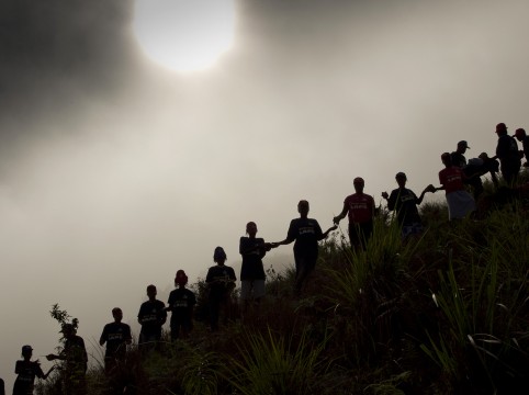 كيف تحقق الاستدامة في مجتمع محدود الدخل؟